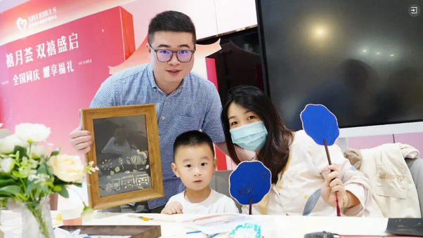 深圳月子中心孕期活動(dòng)|體驗(yàn)非遺燒箔畫7 深圳月子中心孕期活動(dòng)|體驗(yàn)非遺燒箔畫7